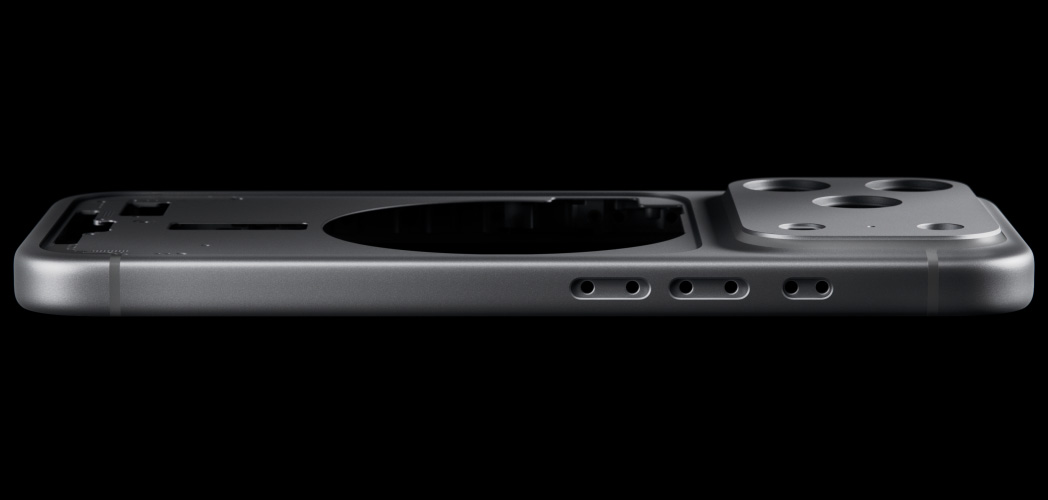 iPhone 17 Pro, pohled zezadu, kovaná hliníková unibody konstrukce
